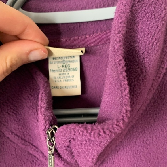 l.l. Bean Women's Purple Fleece Vest -  Size Large Regular - Picture 3 of 4